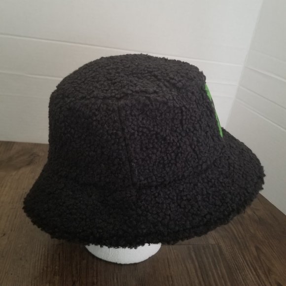 Minecraft Creeper Sherpa Bucket Hat - Picture 2 of 9
